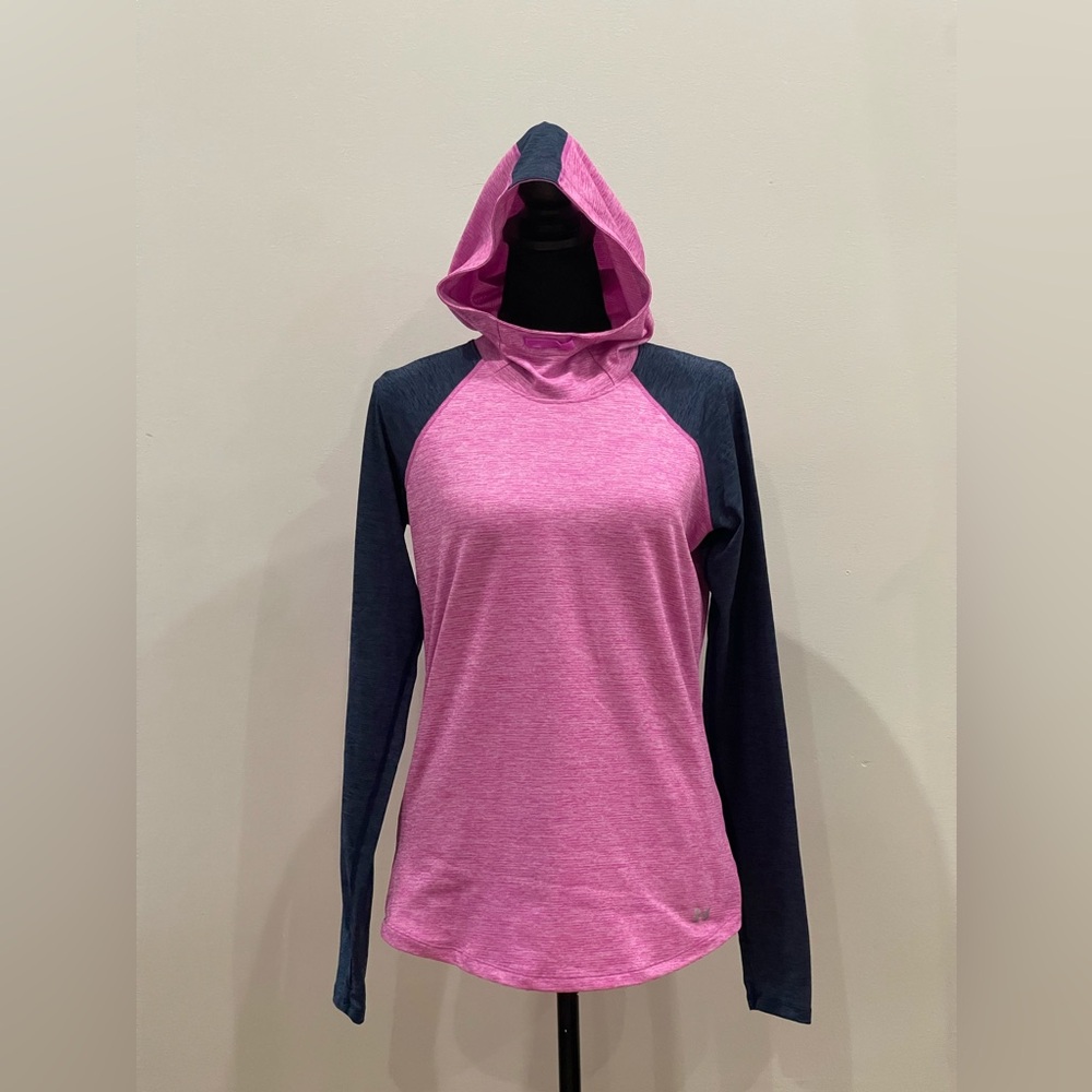 Under Armour S Pink/Navy Fitted Heatgear Hoodie‎ with Stretch